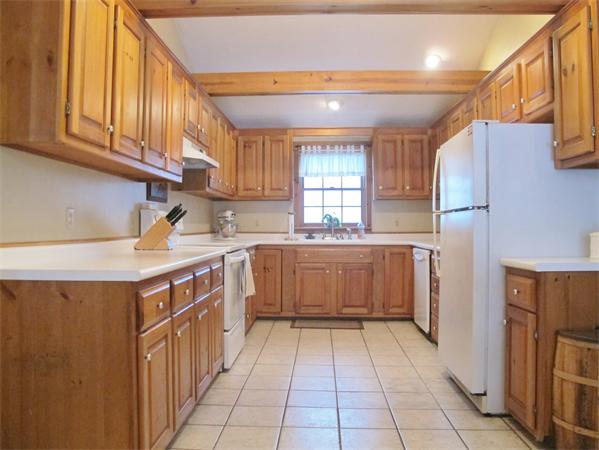 85 Millbury Road Oxford, MA 01540 - Photo 3 of 30