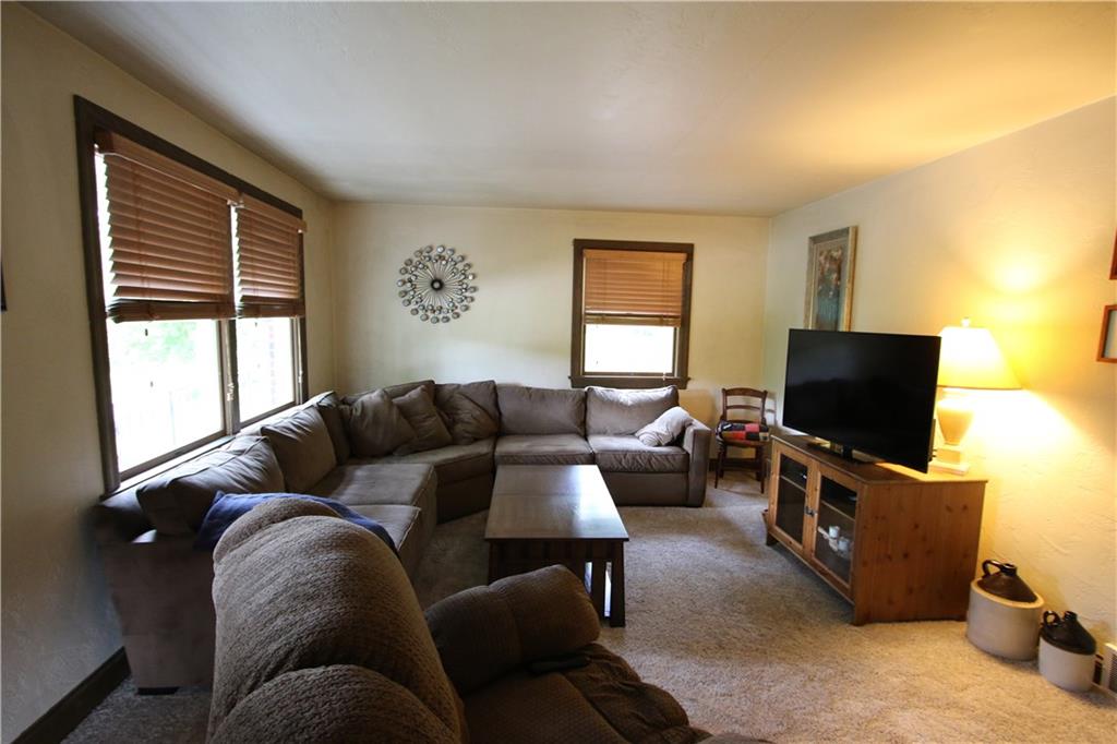 8 Momeyer Road Monongahela, PA 15063 - Photo 9 of 25 Large 15x13 Living Room