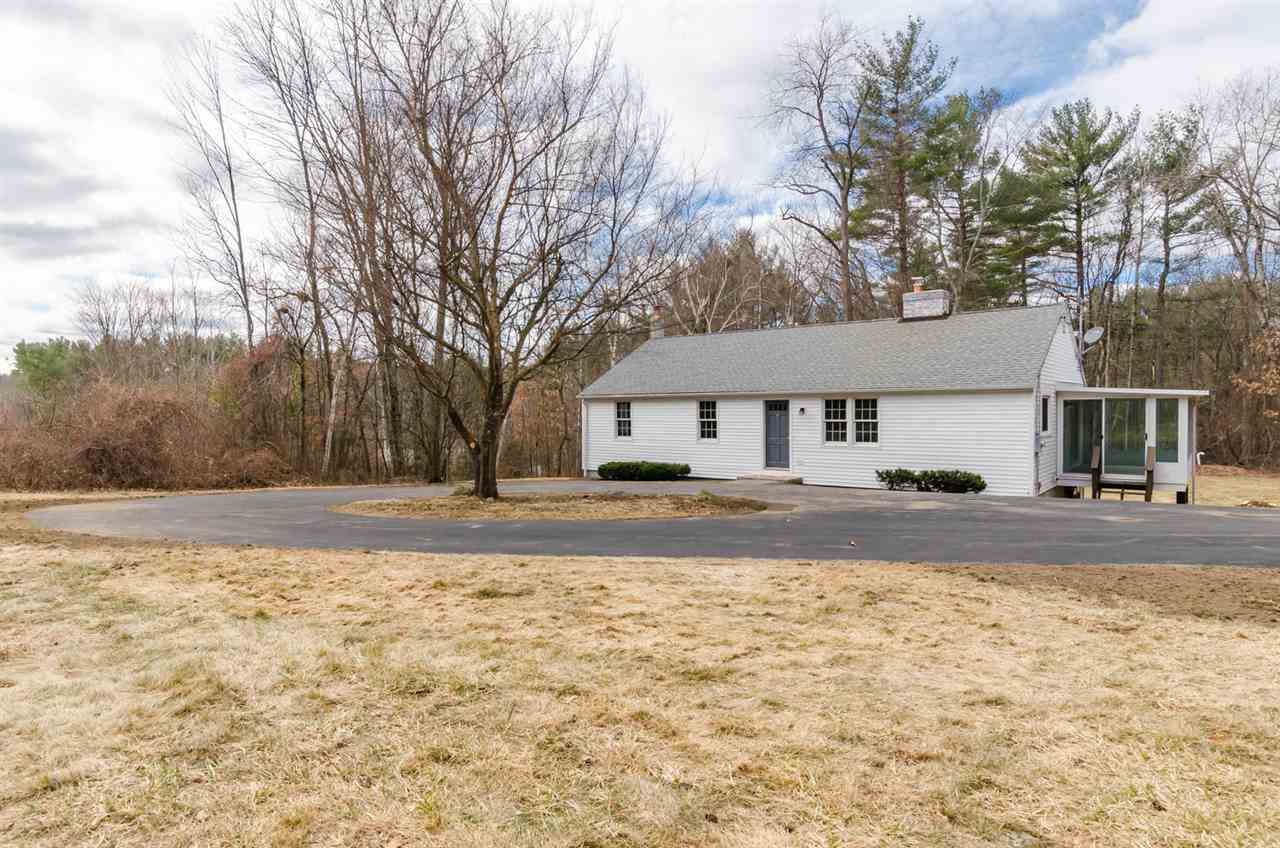 6 North Meadow Road Amherst, NH 03031 - Photo 2 of 34