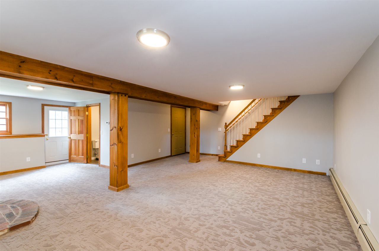 6 North Meadow Road Amherst, NH 03031 - Photo 23 of 34