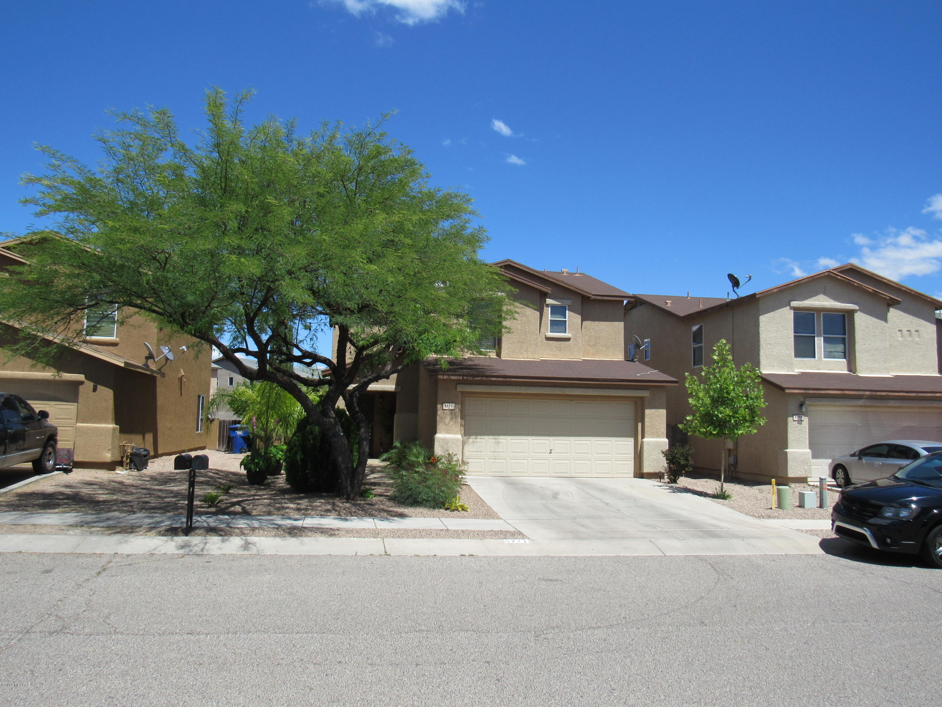 5771 South Manta Ray Road Tucson, AZ 85706 - Photo 2 of 47 Gallery Image 2