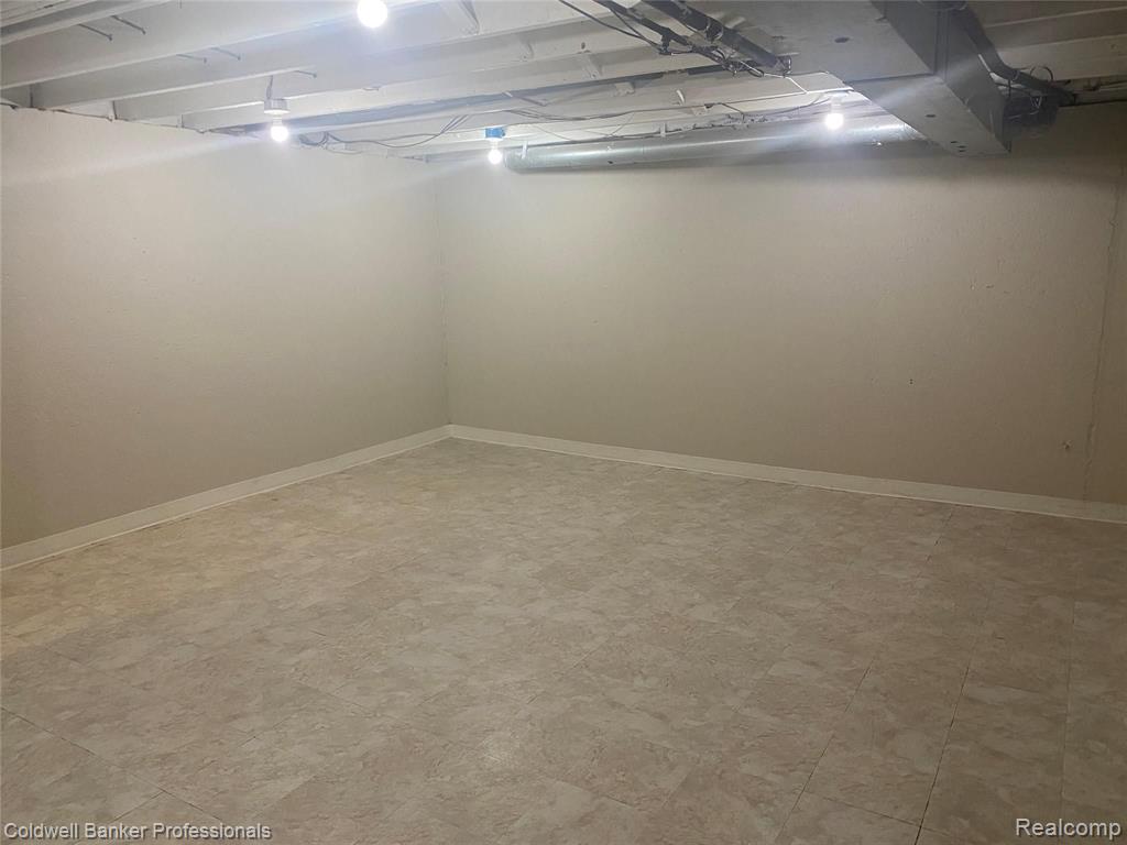 32292 West 12 Mile Road, Unit 38 Farmington Hills, MI 48334 - Photo 14 of 22