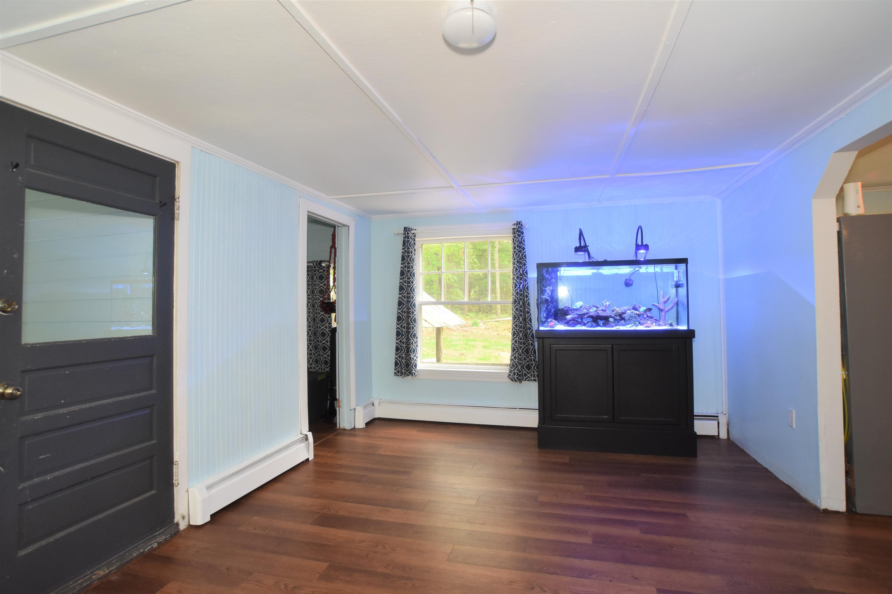 185 Meadow Road Raymond, ME 04071 - Photo 7 of 22 Liv2