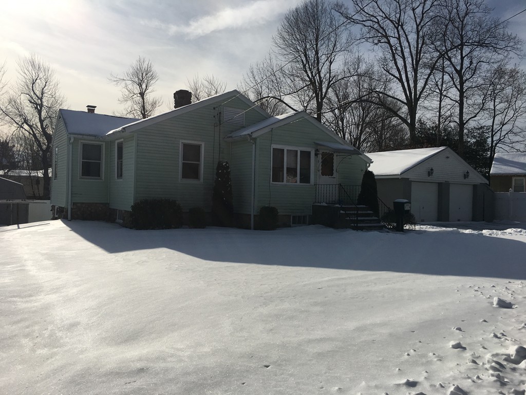 19 Maranook Road Worcester, MA 01606 - Photo 1 of 14 Gallery Image 1