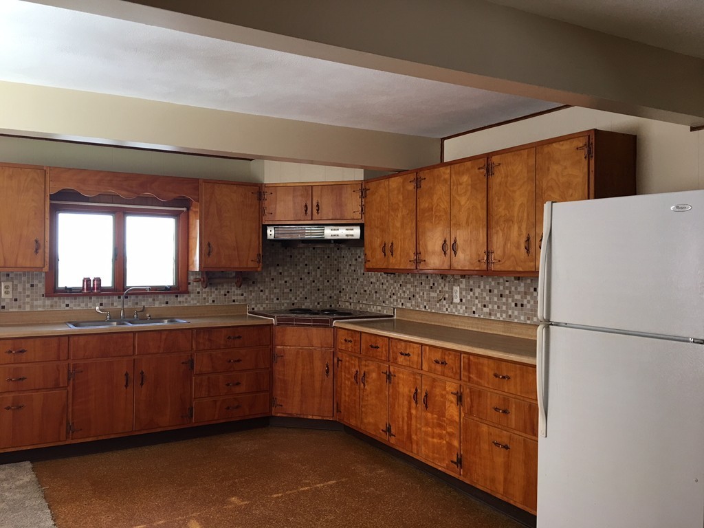19 Maranook Road Worcester, MA 01606 - Photo 3 of 14 Gallery Image 3