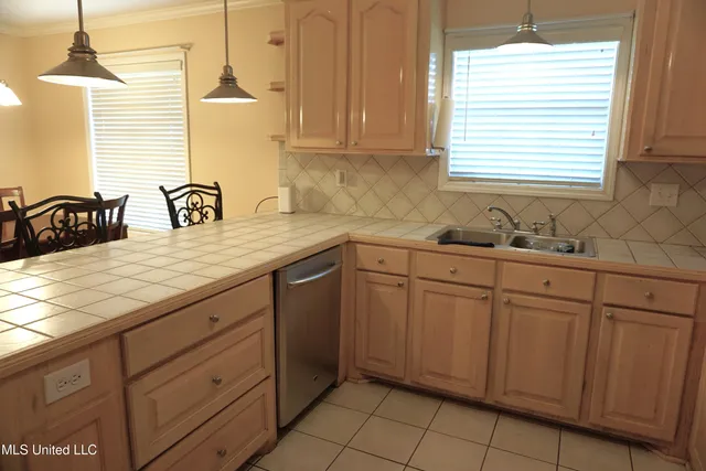 $244,900 | 204 Holmar Drive, Brandon, MS 39047