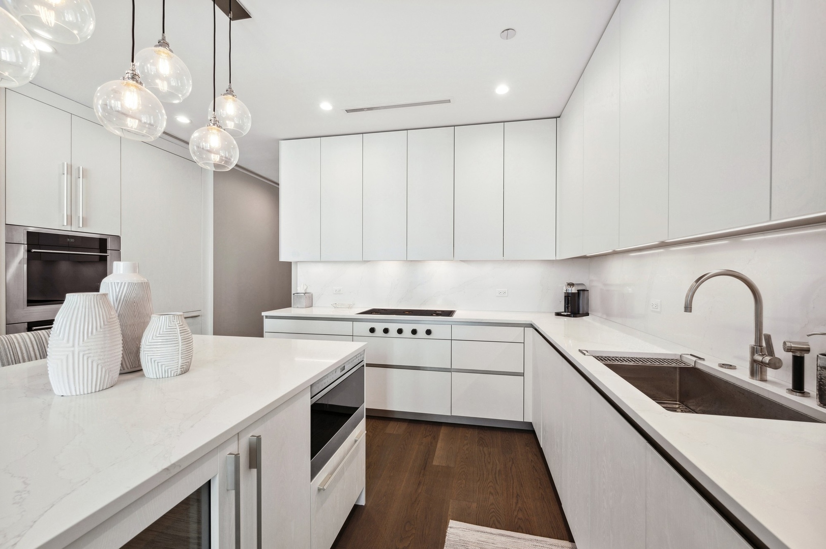 403 North Wabash Avenue, Unit 8A Chicago, IL 60611 - Photo 11 of 32