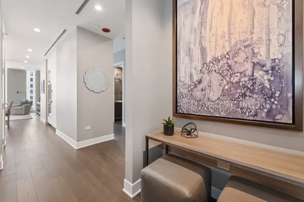 $1,775,000 | 403 North Wabash Avenue, Unit 8A, Chicago, IL 60611