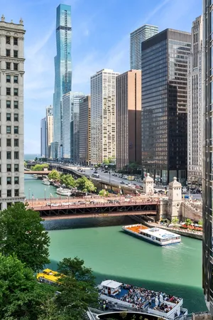 $1,775,000 | 403 North Wabash Avenue, Unit 8A, Chicago, IL 60611