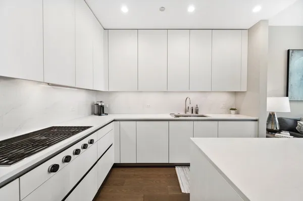 $1,775,000 | 403 North Wabash Avenue, Unit 8A, Chicago, IL 60611