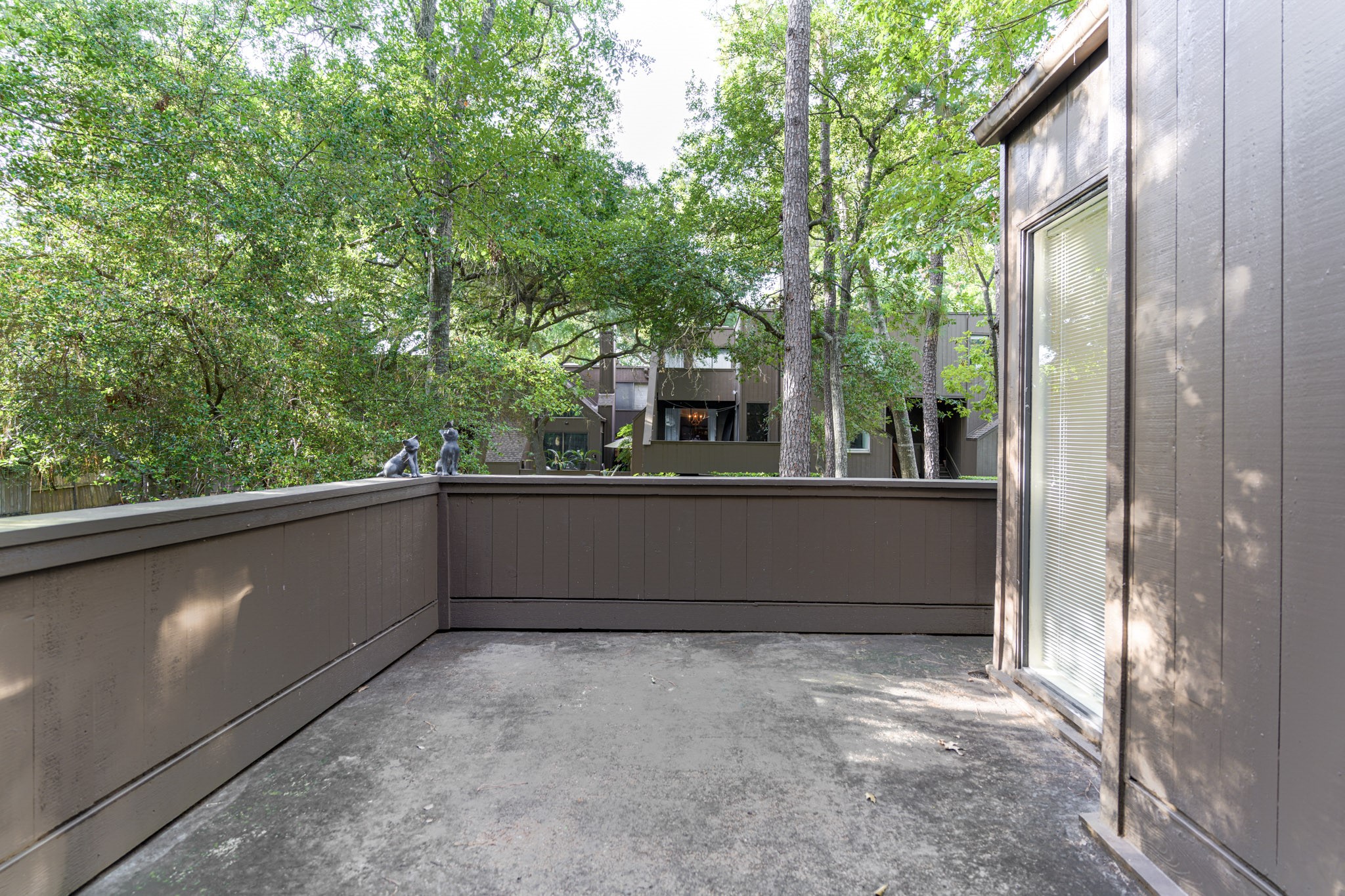 152 Litchfield Lane Houston, TX 77024 - Photo 30 of 33 a view of balcony