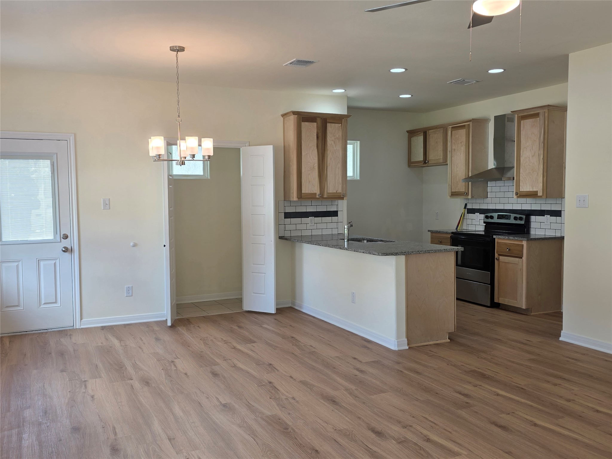 100 East 7th Street Cameron, TX 76520 - Photo 15 of 16