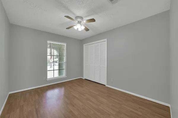 $2,300 | 27121 Wells Lane, Oak Ridge North, TX 77385