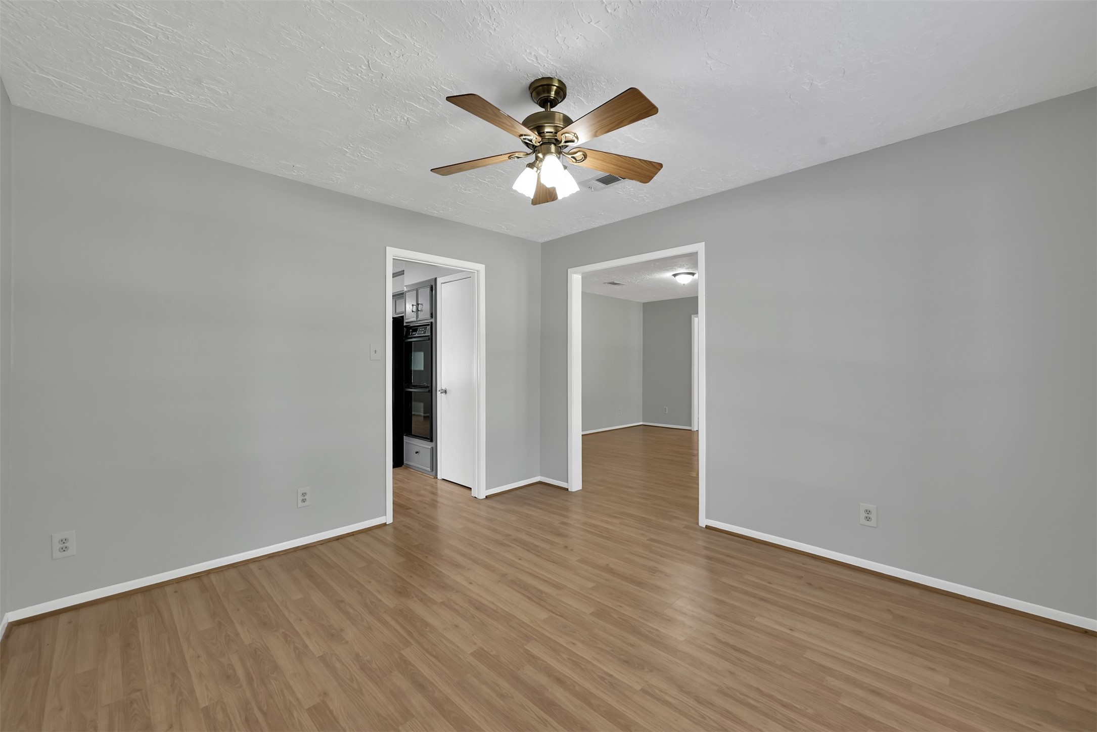 27121 Wells Lane Oak Ridge North, TX 77385 - Photo 4 of 24