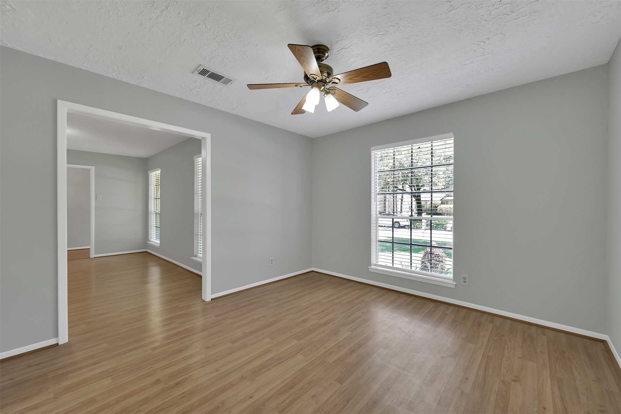 27121 Wells Lane Oak Ridge North, TX 77385 - Photo 5 of 24