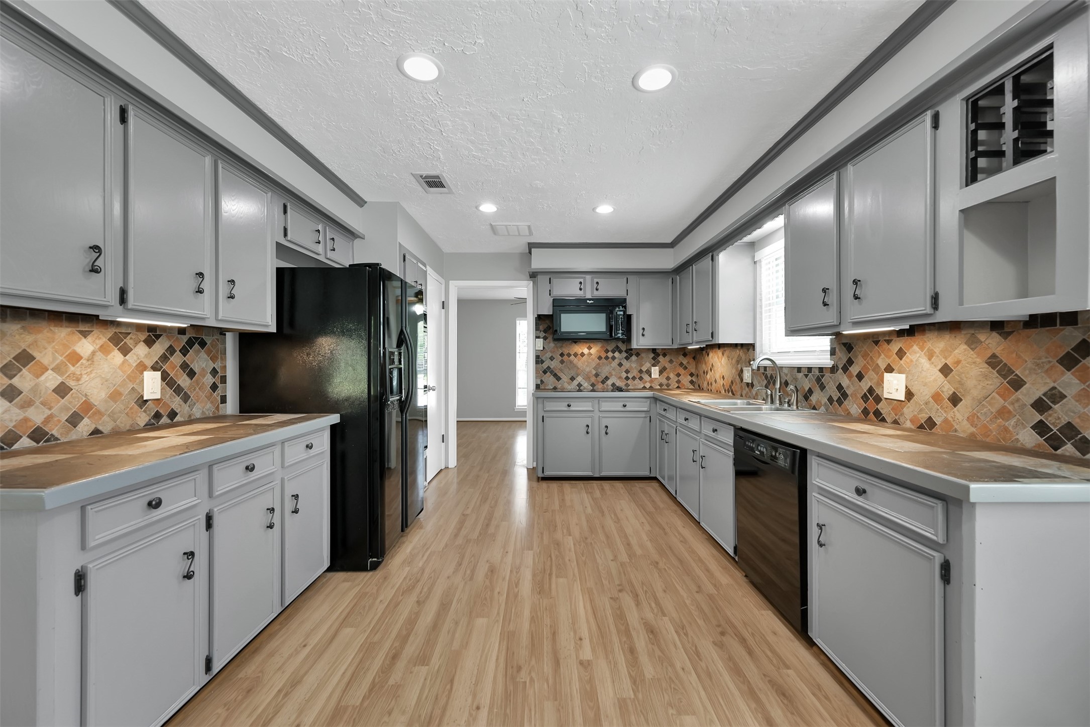 27121 Wells Lane Oak Ridge North, TX 77385 - Photo 7 of 24