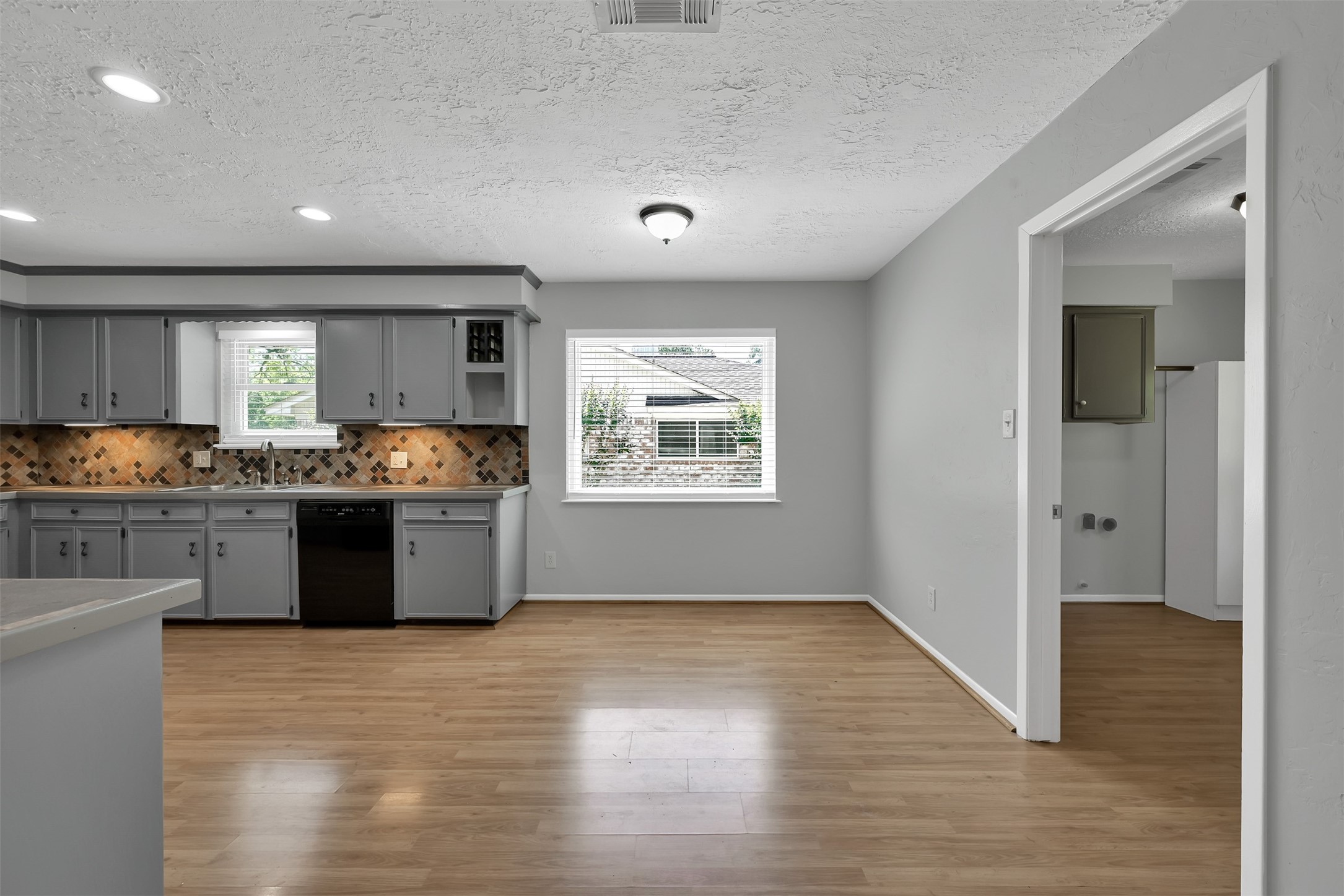 27121 Wells Lane Oak Ridge North, TX 77385 - Photo 8 of 24