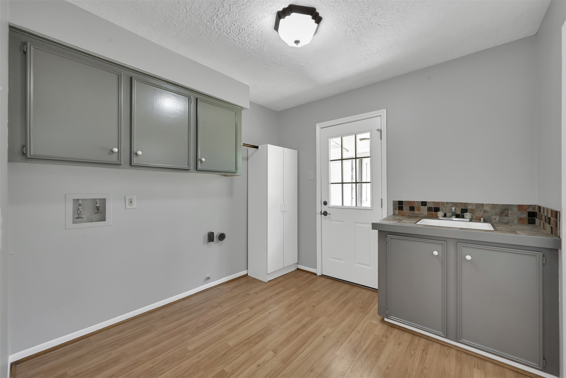 27121 Wells Lane Oak Ridge North, TX 77385 - Photo 9 of 24