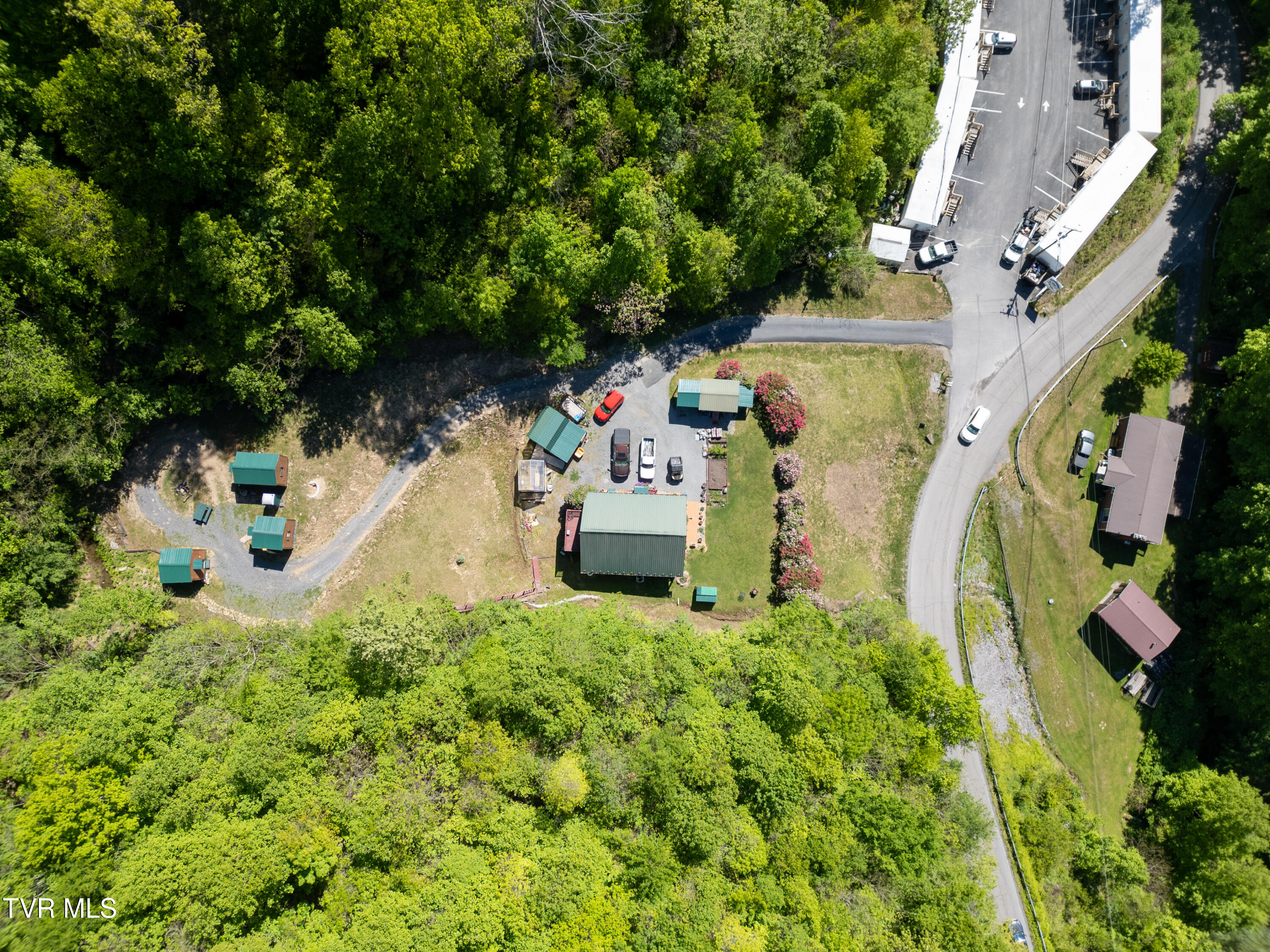 3421 Hoot Owl Road Grundy, VA 24614 - Photo 34 of 52 Hoot Owl Rd Drone-4
