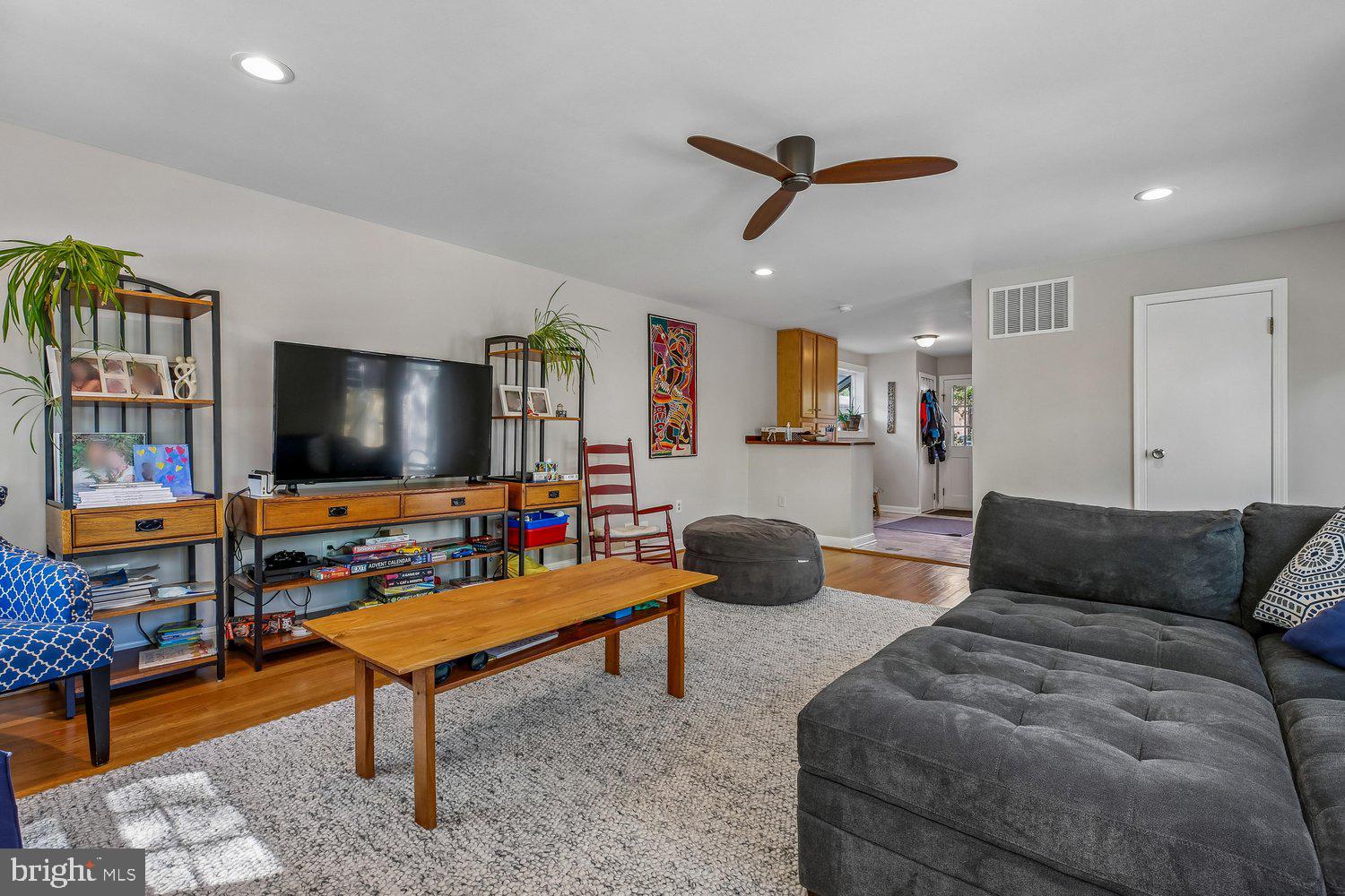 1812 Brisbane Street Silver Spring, MD 20902 - Photo 13 of 33 Living Room