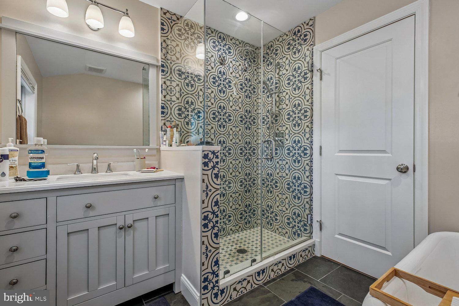 1812 Brisbane Street Silver Spring, MD 20902 - Photo 18 of 33 Primary Bath