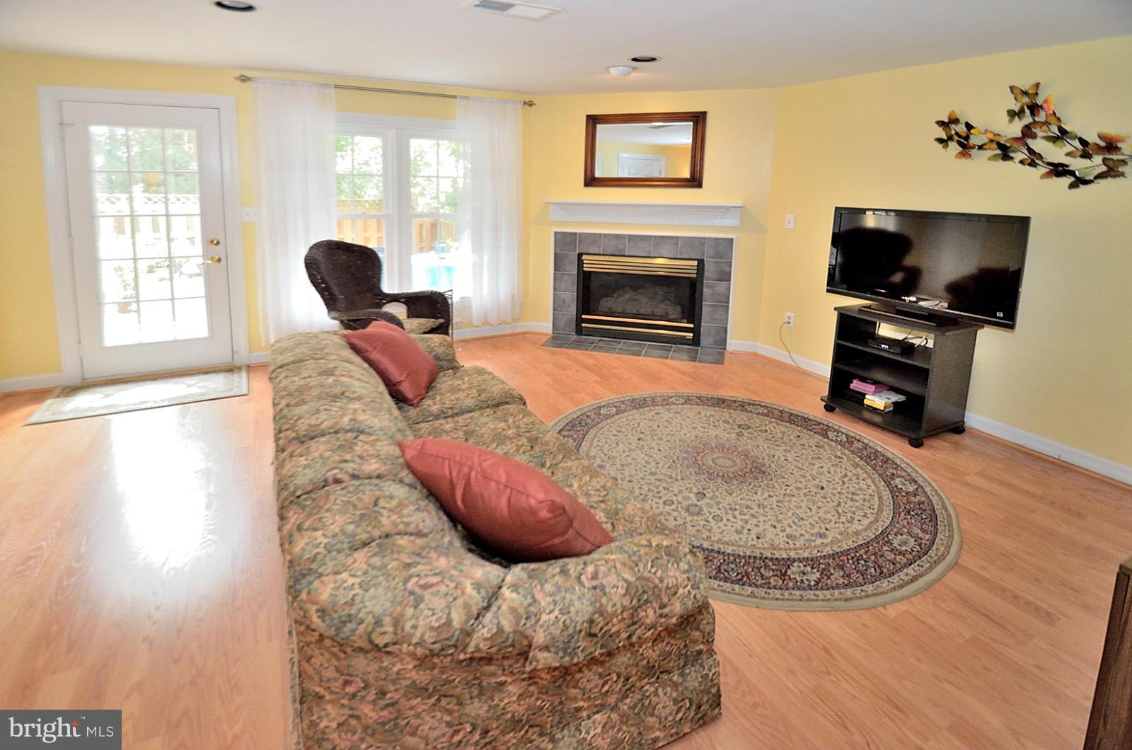 3617 Ransom Place Alexandria, VA 22306 - Photo 6 of 26 Family Room
