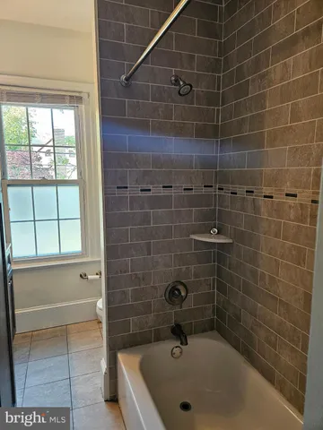 $2,100 | 329 North Easton Road, Glenside, PA 19038