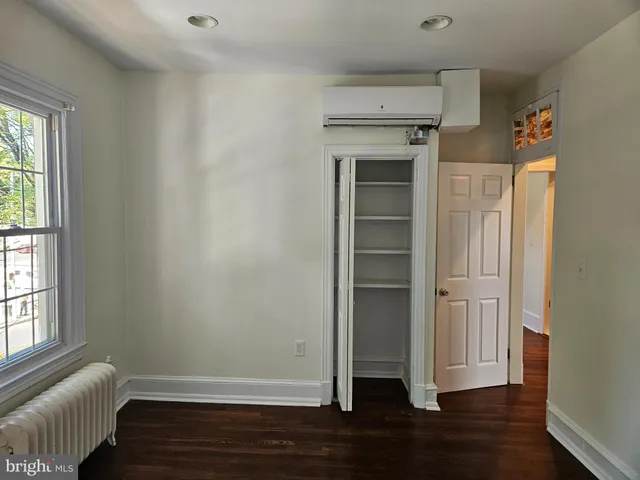 $2,100 | 329 North Easton Road, Glenside, PA 19038