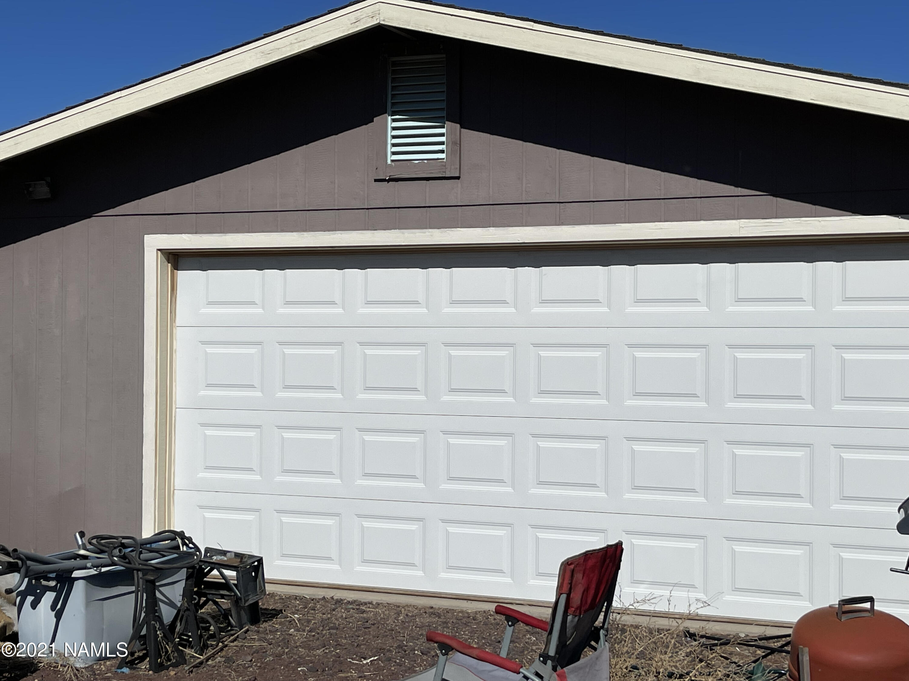 5285 Duck Road Flagstaff, AZ 86004 - Photo 4 of 8 2 Car garage