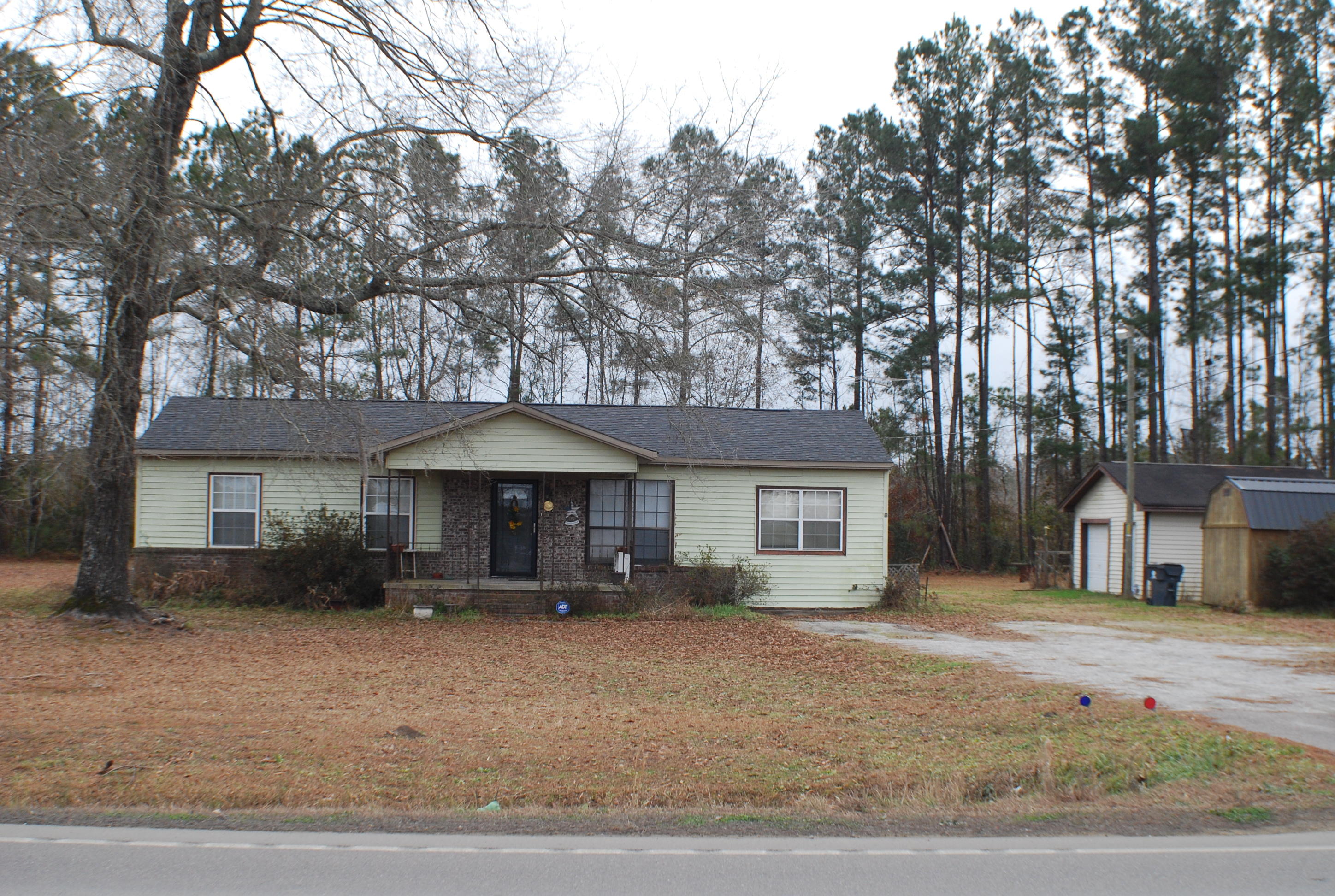 932 Jedburg Road Summerville, SC 29486 - Photo 1 of 13 DSC_7726