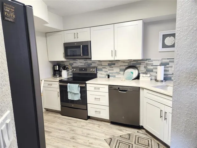 $2,500 | 5901 Bahia Del Mar Circle, Unit 124, St. Petersburg, FL 33715