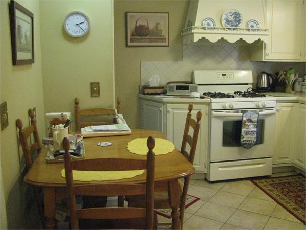 120 Abbott Street Springfield, MA 01118 - Photo 3 of 25 Gallery Image 3