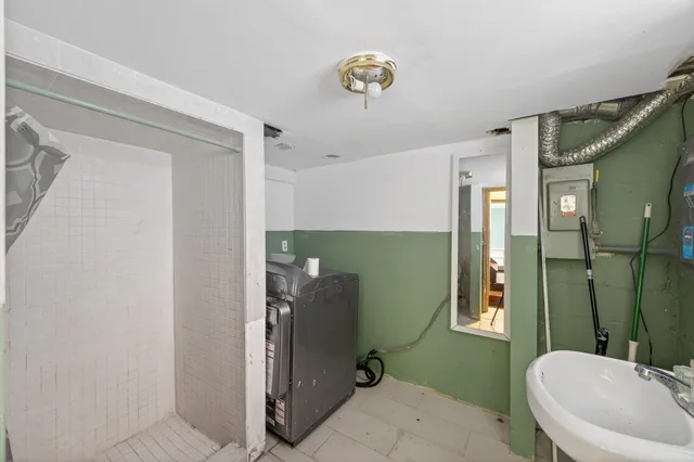 $260,000 | 3512 Minnehaha Avenue, Minneapolis, MN 55406