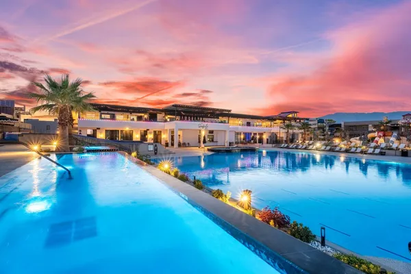 $875,000 | 5253 West 2480 South, Unit 143, Hurricane, UT 84737