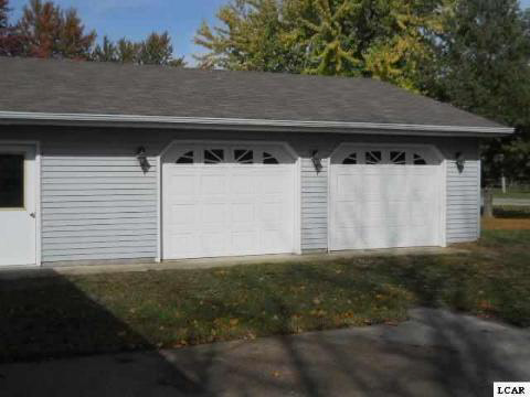 1448 Moore Road Adrian, MI 49221 - Photo 3 of 6 20104879-2.JPG