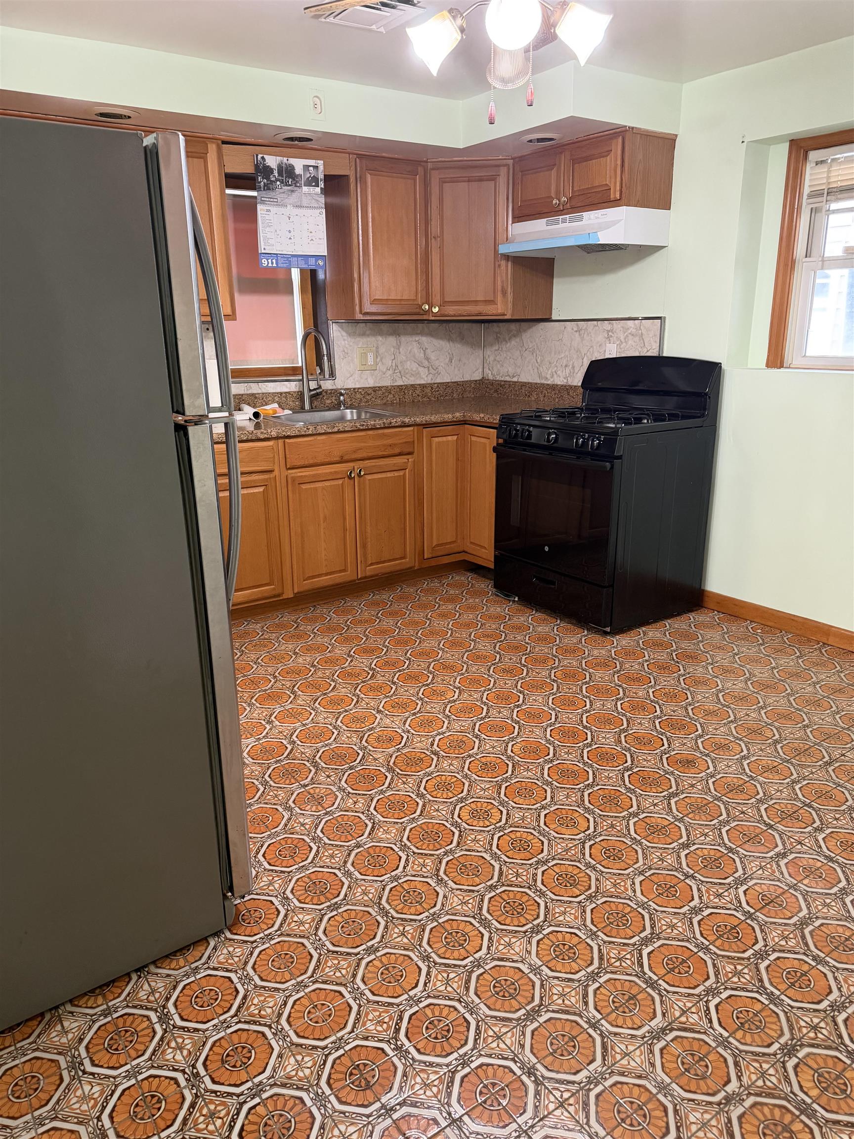 244 Front Street, Unit 2 Secaucus, NJ 07094 - Photo 3 of 6