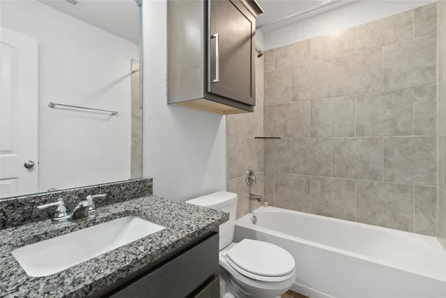 $2,200 | 1922 Cartwright Street, Bryan, TX 77807