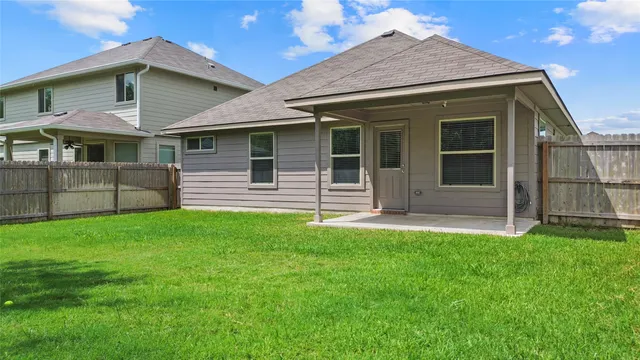 $2,200 | 1922 Cartwright Street, Bryan, TX 77807