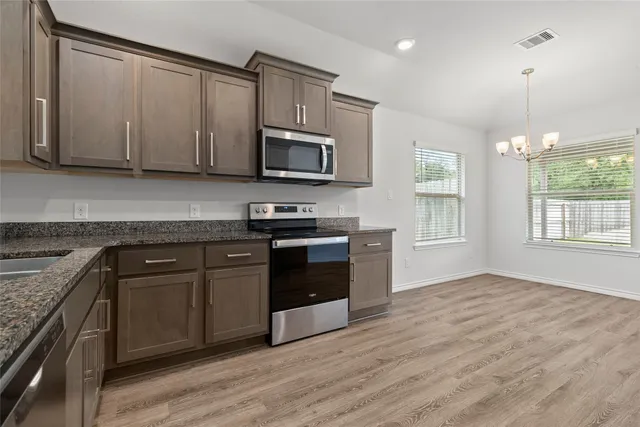 $2,200 | 1922 Cartwright Street, Bryan, TX 77807