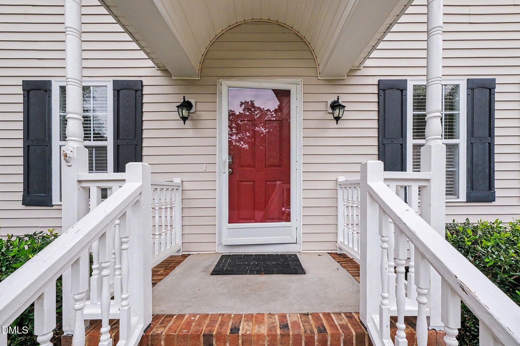 8405 Ridgebury Road Raleigh, NC 27603 - Photo 4 of 38 005_file_6774