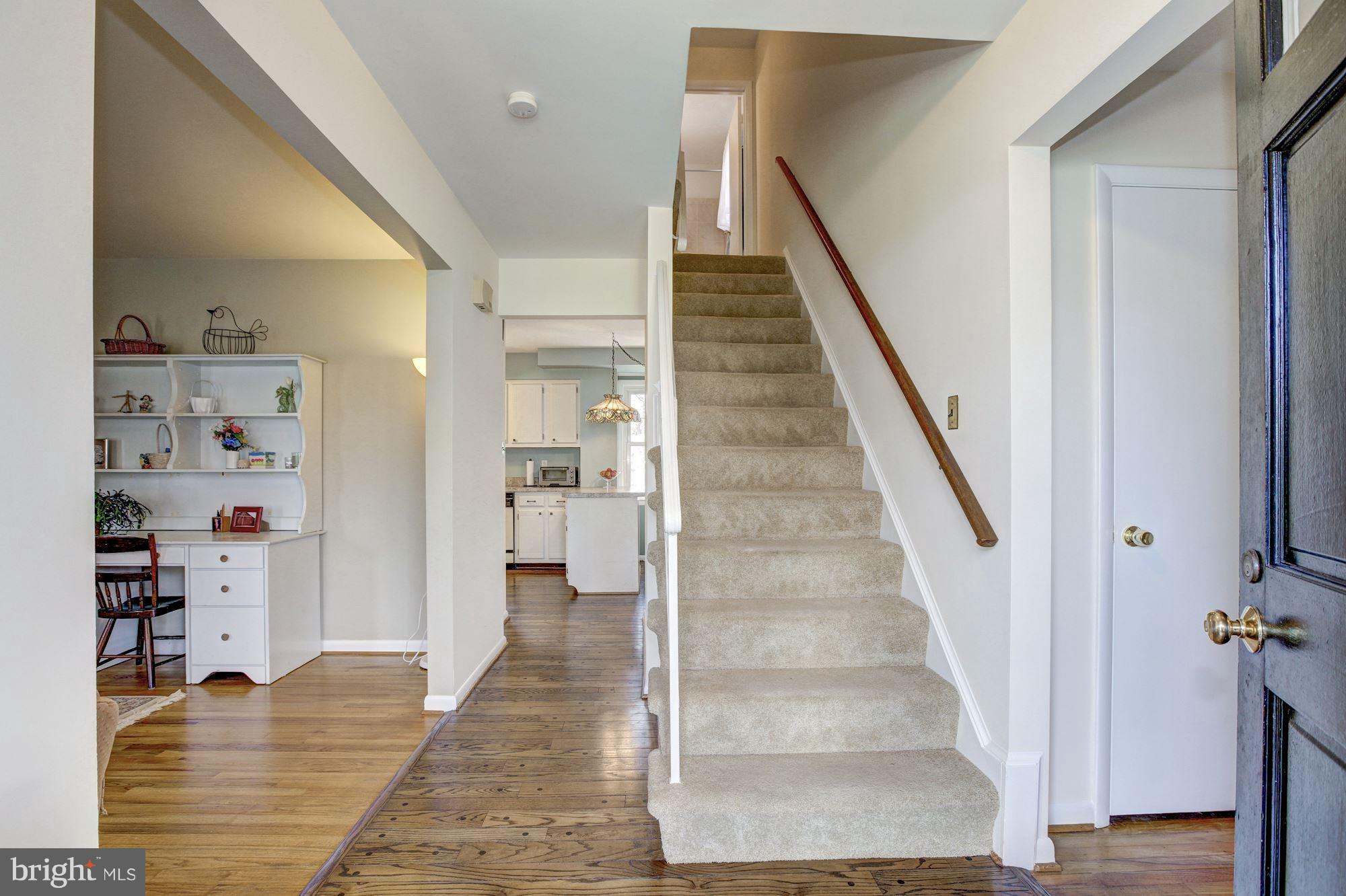 3228 Llewellyn Field Road Olney, MD 20832 - Photo 3 of 30 Interior (General)