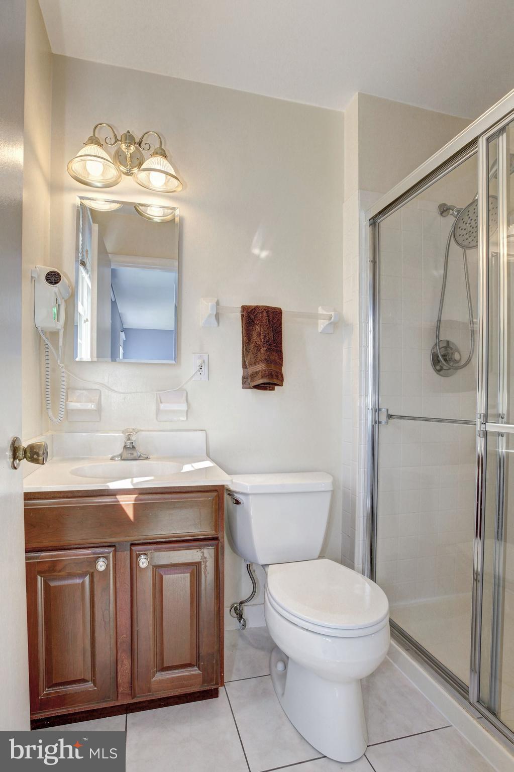 3228 Llewellyn Field Road Olney, MD 20832 - Photo 22 of 30 Bath (Master)