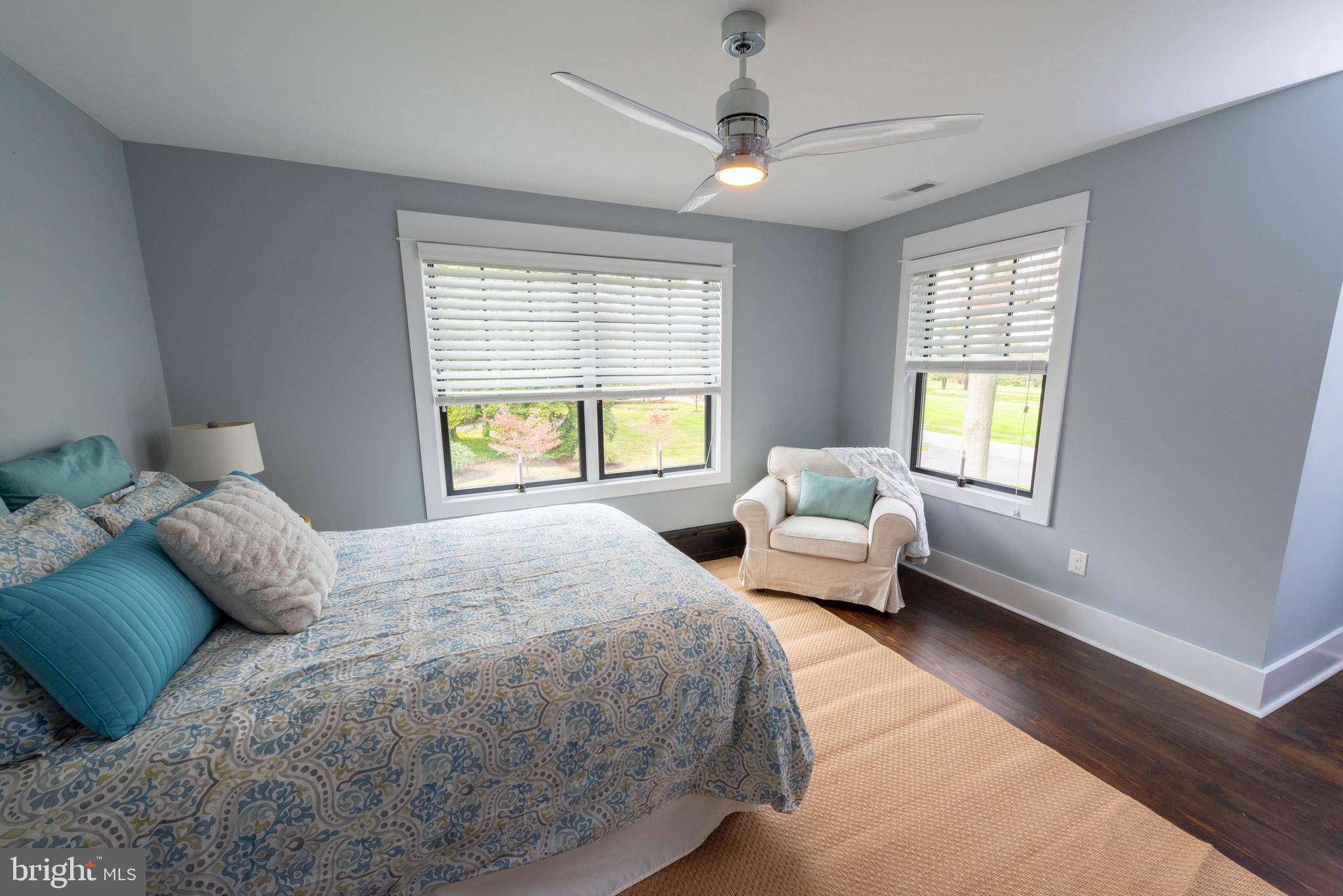1201 Golf Road Cinnaminson, NJ 08077 - Photo 23 of 33 Bedroom w walk-in closet