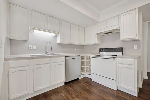 $1,750 | 1106 East Red Cedar Circle, Spring, TX 77380