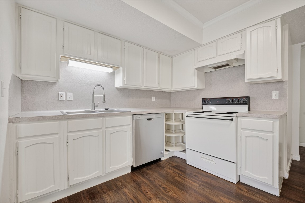 1106 East Red Cedar Circle Spring, TX 77380 - Photo 17 of 43