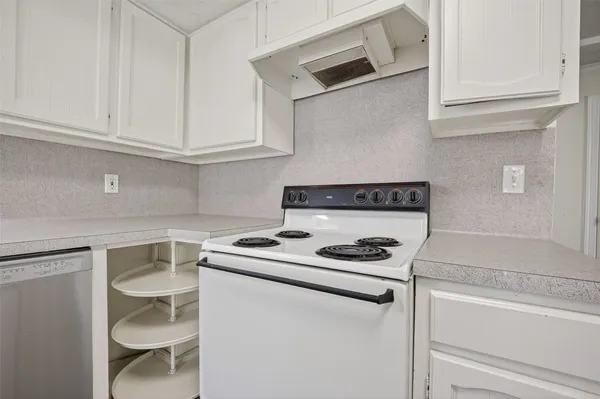 $1,750 | 1106 East Red Cedar Circle, Spring, TX 77380