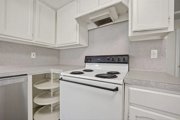 $1,699 | 1106 East Red Cedar Circle, Spring, TX 77380