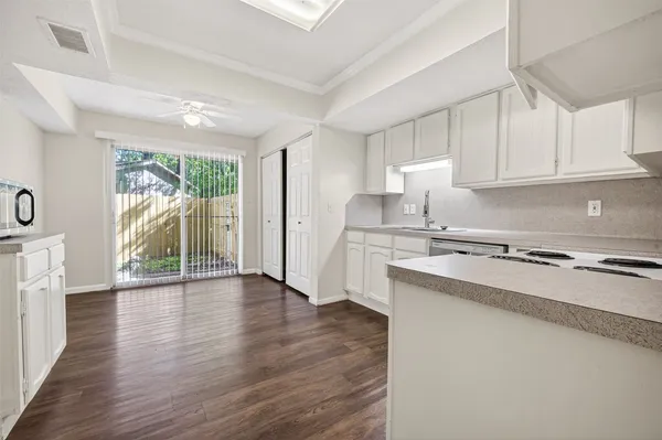 $1,750 | 1106 East Red Cedar Circle, Spring, TX 77380