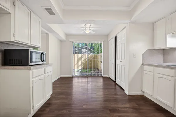 $1,699 | 1106 East Red Cedar Circle, Spring, TX 77380