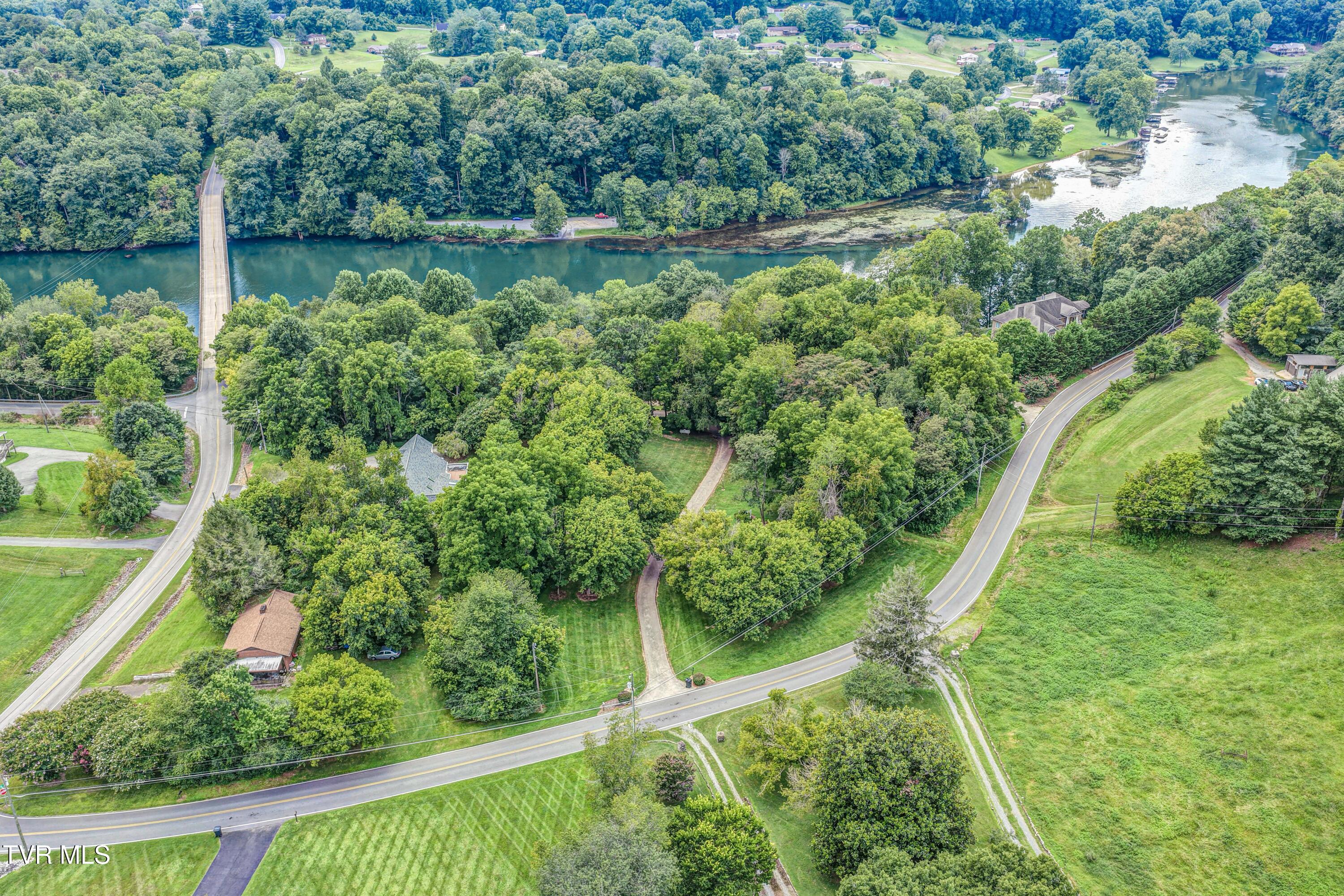 1212 Wahoo Valley Road Kingsport, TN 37663 - Photo 81 of 82 DJI_20260804141502_0793_D_4_D_5_D_6_D_7_